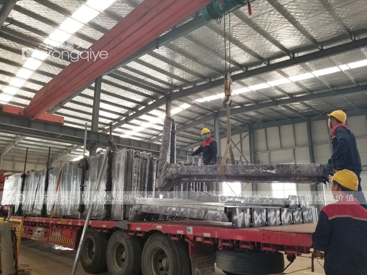 第三批新疆公交候車亭發貨案例配圖一