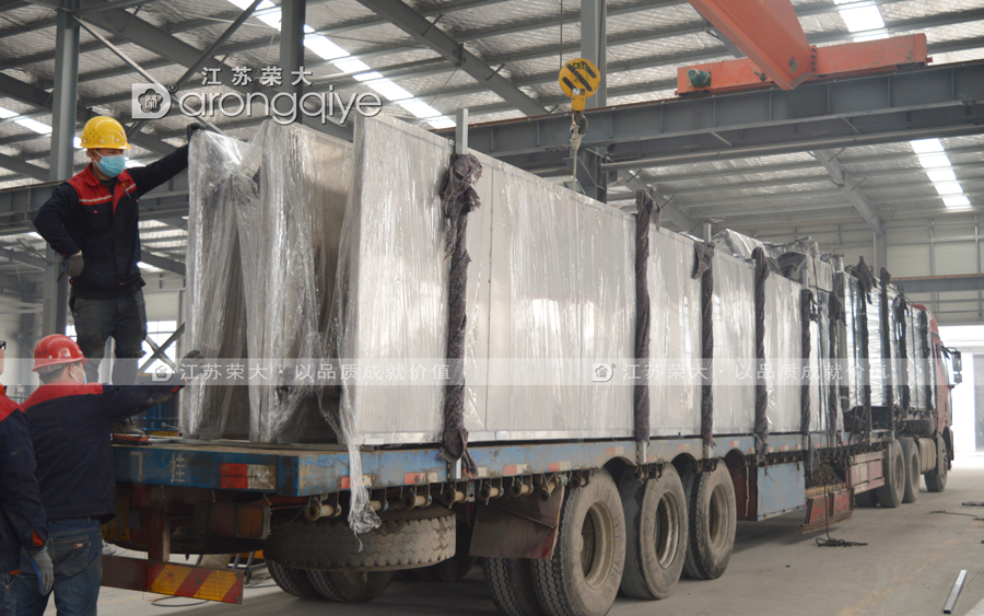 河北不銹鋼公交站臺裝車圖二